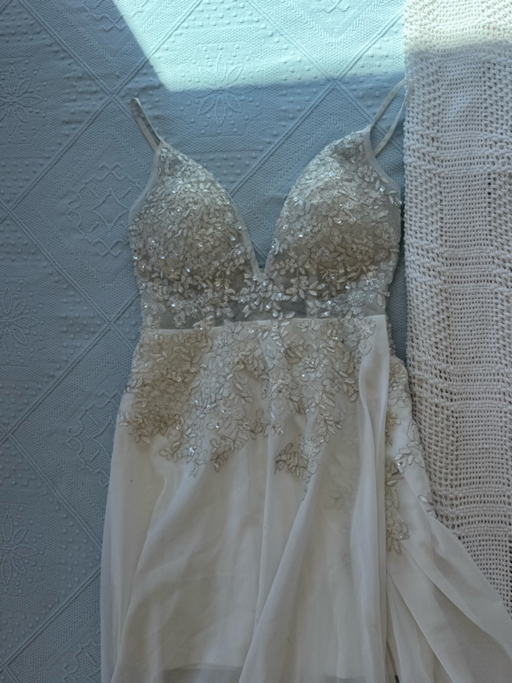Elegant Ivory Lace Appliqué Spaghetti-Strap Dress - Picture 10 of 10